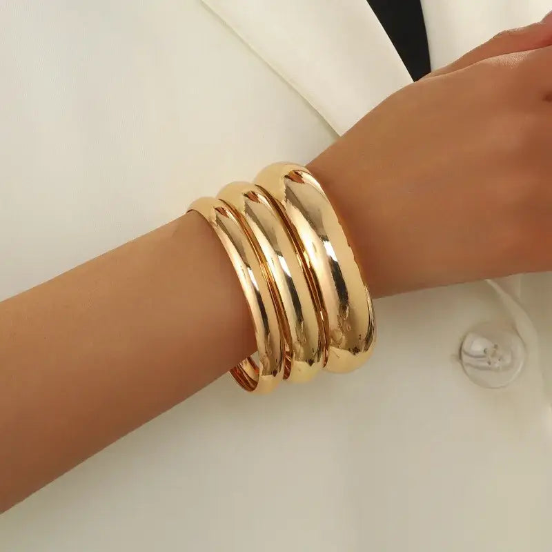 Bangle bracelet