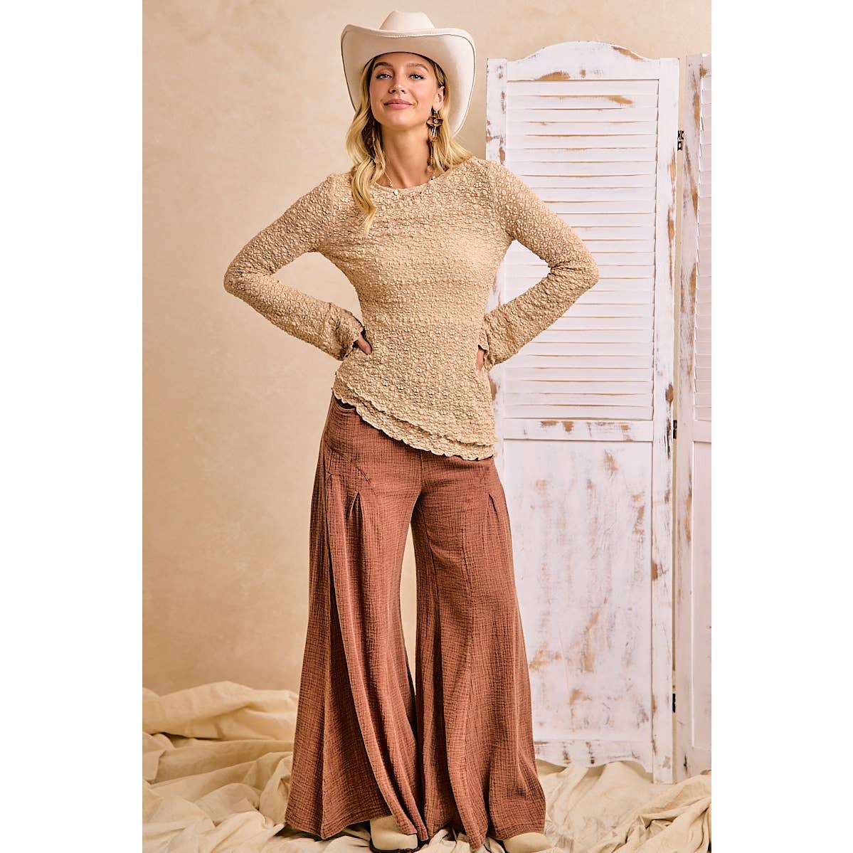 TEXTURED LACE KNIT DIAGONAL HEMLINE BELL SLEEVES TOP