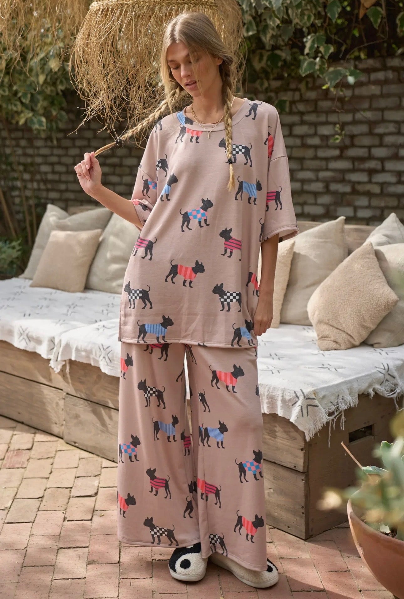 Dog W/sweater print 2 piece set Mocha