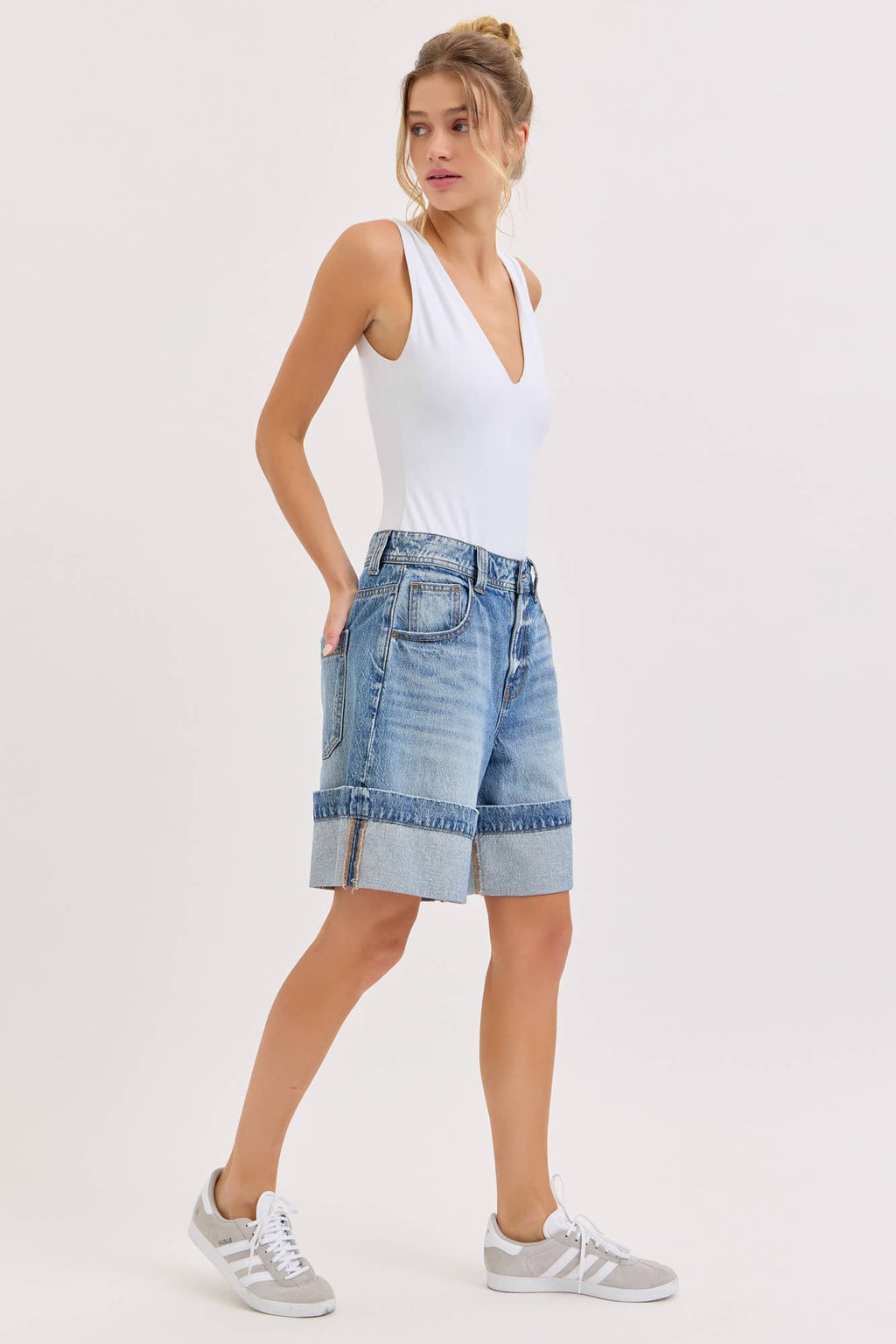 Mid Waist A-Line Bermuda with Hight Cuff [WV69701M]